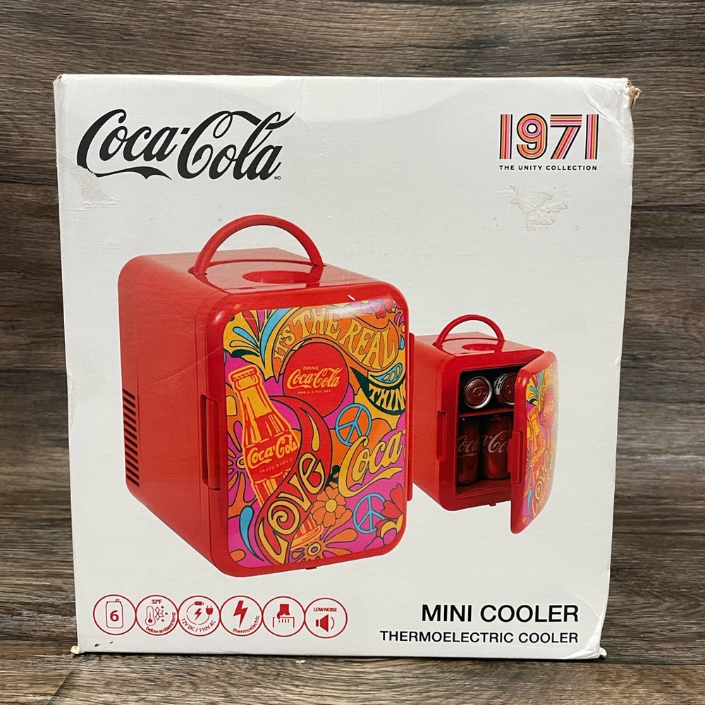 Coca-Cola 1971 Unity Collection Limited‎ Edition Mini Thermoelectric Cooler NEW
